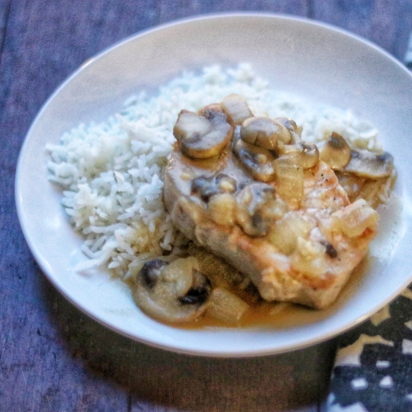 Pork Chops with Mushrooms and Onions