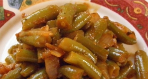 Green Beans in Seasoned Tomato Sauce