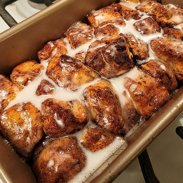 Cinnamon Roll Monkey Bread