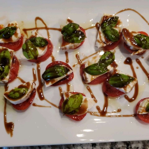 Caprese Salad with Balsamic Reduction