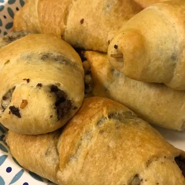 Mini Crescent Roll Burgers