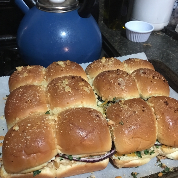 Pull-Apart Chicken Sliders