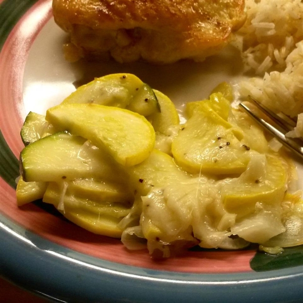 Noreen's Mom's Simple Summer Squash Bake