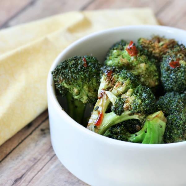 Air Fryer Broccoli with Sweet Chili Sauce