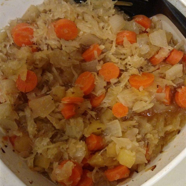 Sandy's Sweet Slow Cooker Sauerkraut