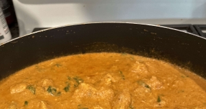 Creamy Cashew Chicken Curry