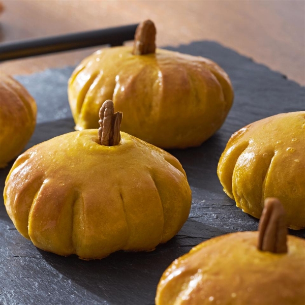 Mom's Pumpkin Rolls