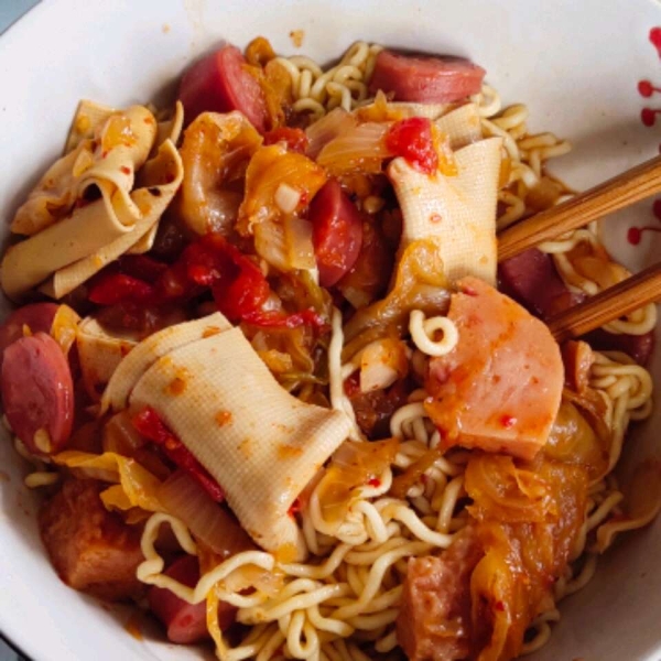 Budae Jjigae (Korean Army Base Stew)