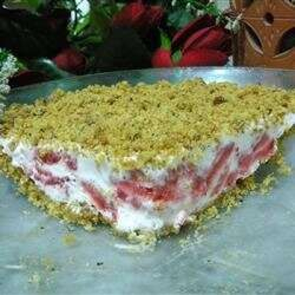 Frosty Strawberry Dessert