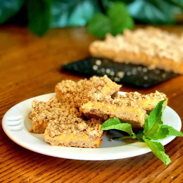 Pumpkin Cheesecake Streusel Bars