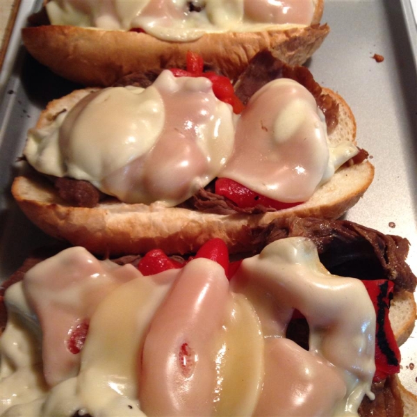 Beef and Roasted Red Pepper Sandwiches