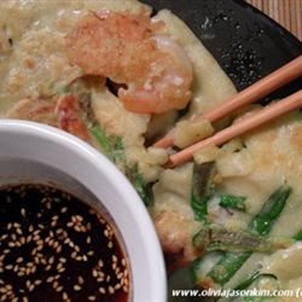 Haemul Pajeon (Korean Seafood Pancake)