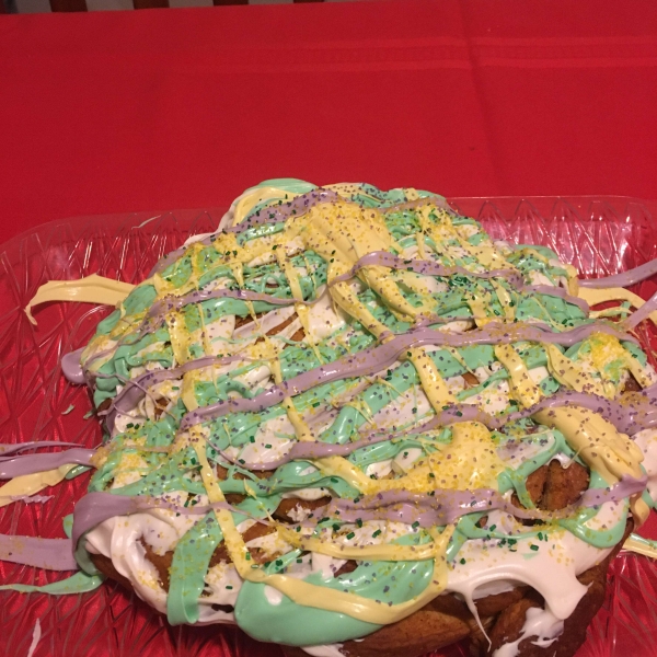 Super Easy Mardi Gras King Cake