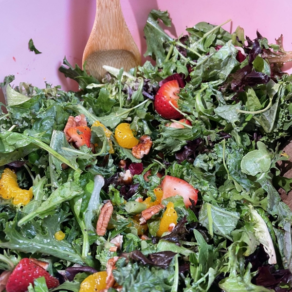 Refreshing Side Salad with Strawberries and Mandarin Oranges