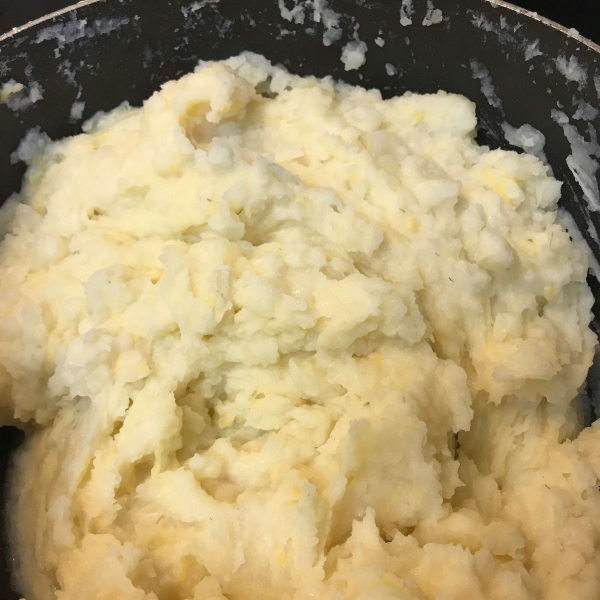 Garlic, Herb, and Feta Cheese Mashed Potatoes