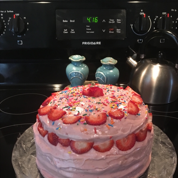 Easy Strawberry Cream Cheese Frosting