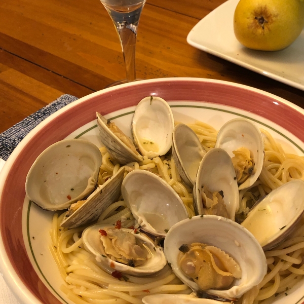 Pasta With White Clam Sauce