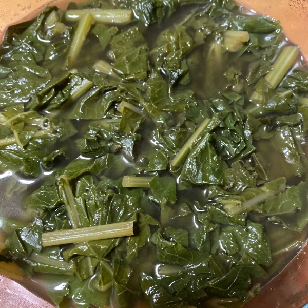 Healthy and Delicious Southern Turnip Greens