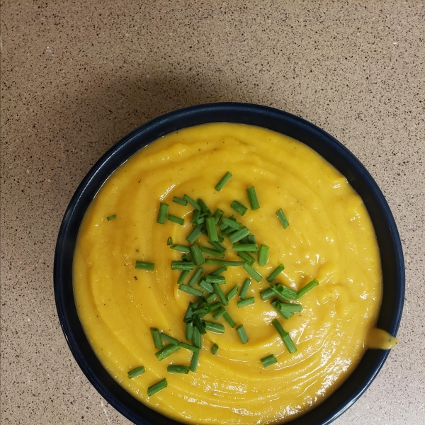 Butternut and Apple Harvest Soup