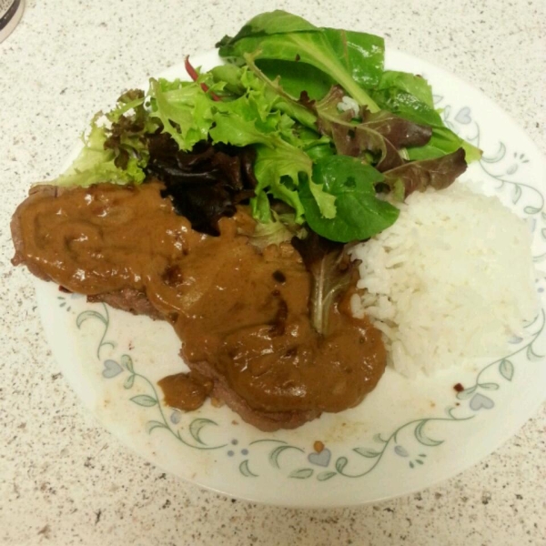 Fried Steak with Peppercorn Gravy Sauce