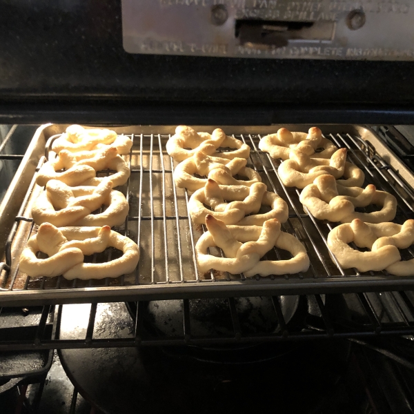 Bread Pretzels