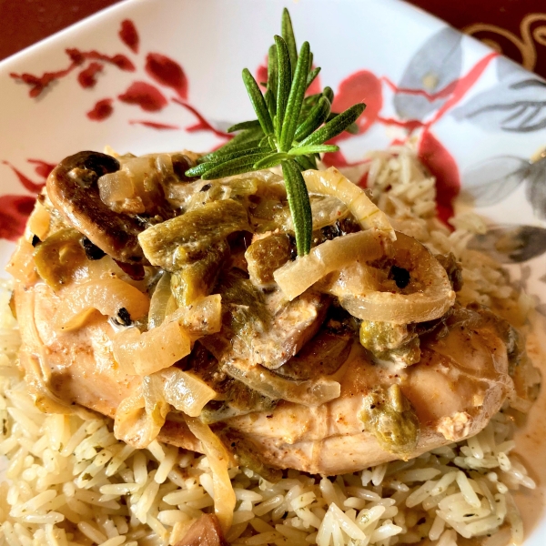 Creamy Hatch Chile and Mushroom Chicken Breasts
