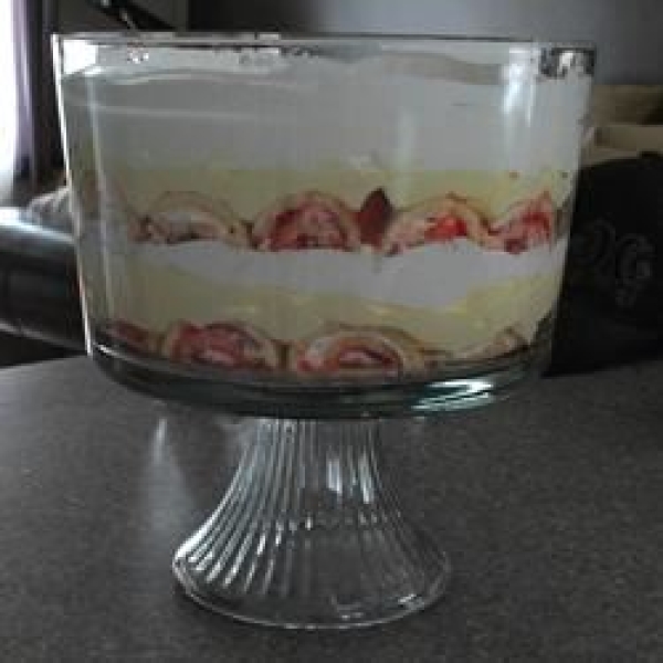 Easy Valentine's Day Trifle