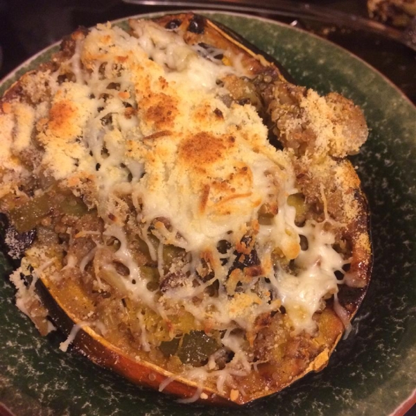 Gingery Quinoa-Stuffed Acorn Squash