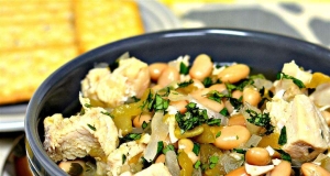 Simple Chicken and White Bean Soup