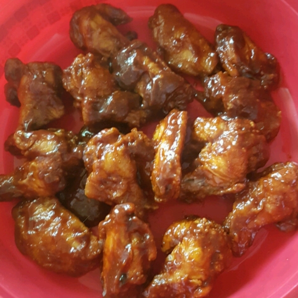 Easy Restaurant-Style Buffalo Chicken Wings