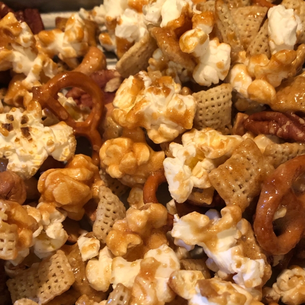 Caramel Corn Snack Mix