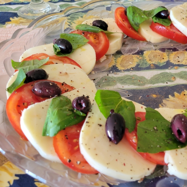 Tomozzakala Salad