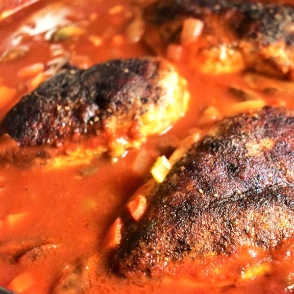 Baked Chicken Breasts in Cinnamon-Tomato Sauce