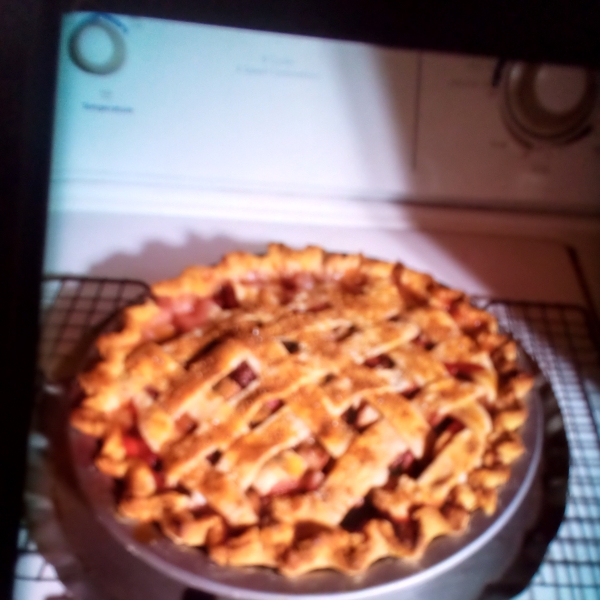 Rhubarb and Strawberry Pie