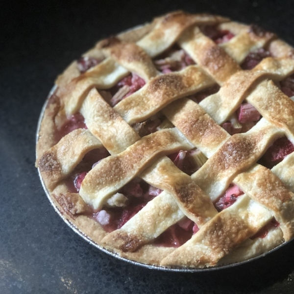 Rhubarb and Strawberry Pie