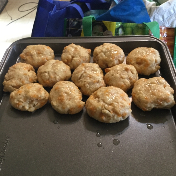 Quick Cheddar Garlic Biscuits