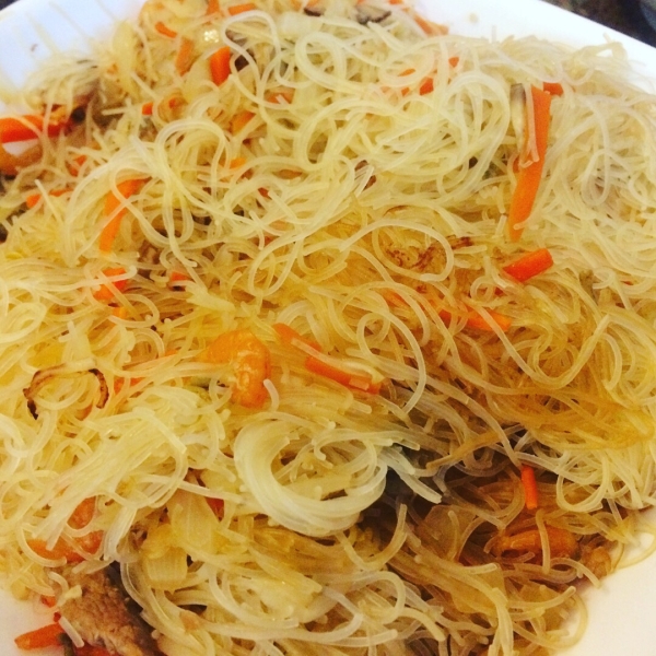 Tsao Mi Fun (Taiwanese Fried Rice Noodles)