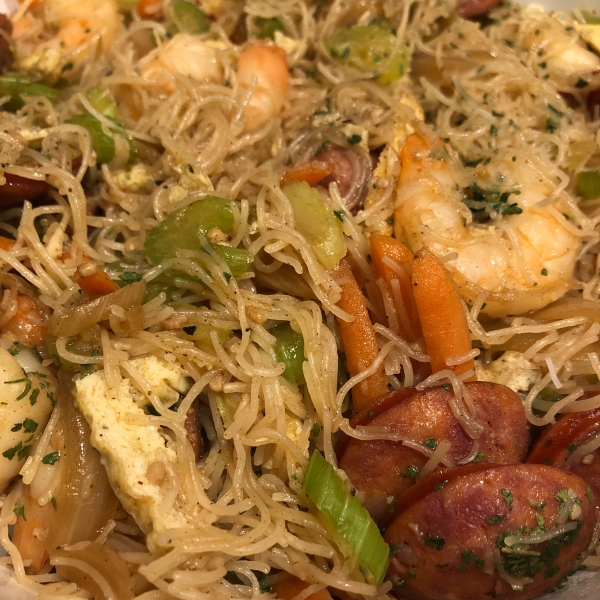 Tsao Mi Fun (Taiwanese Fried Rice Noodles)