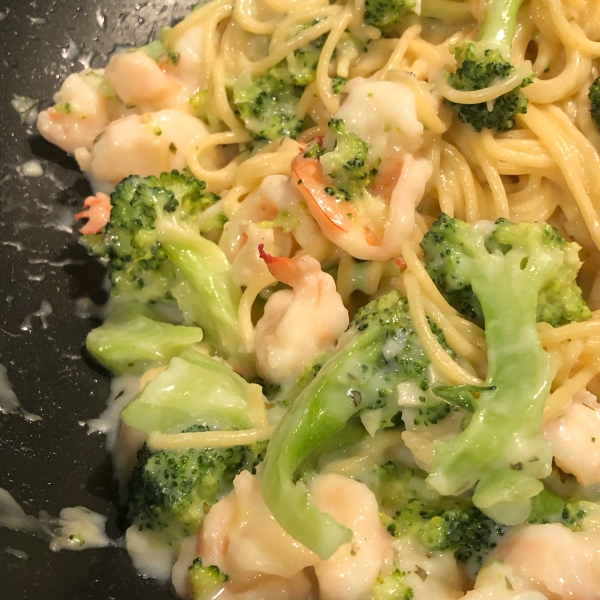 Angel Hair Pasta with Garlic Shrimp and Broccoli