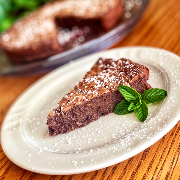 Dark and Creamy Chocolate Cake