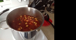 Hearty Vegetable and Macaroni Soup