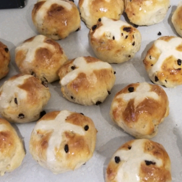 Chef John's Hot Cross Buns