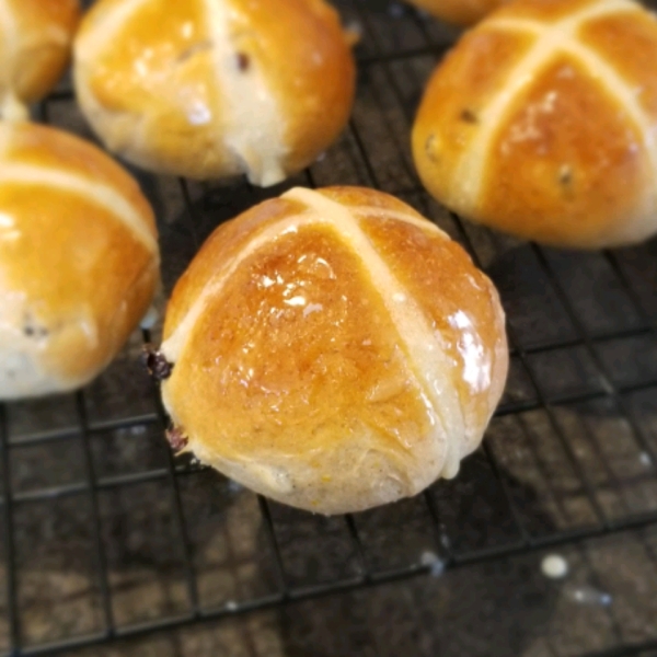 Chef John's Hot Cross Buns