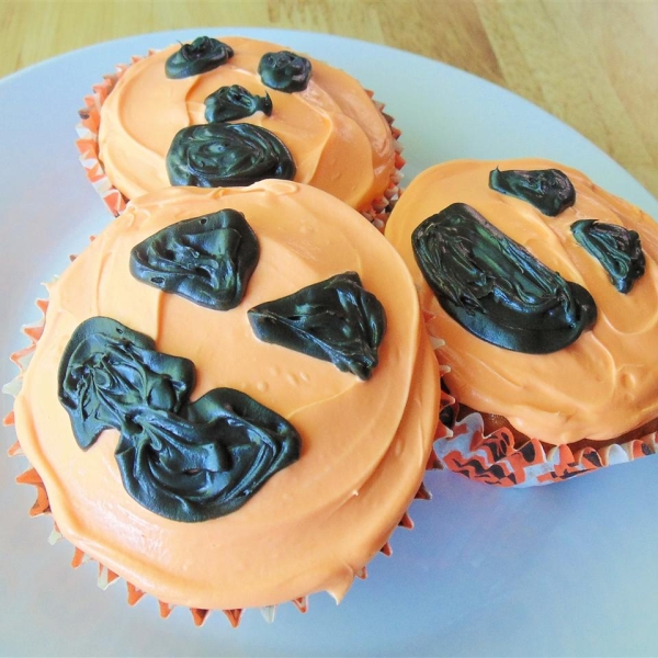 Ann's Chocolate Chip Carrot Cake Pumpkins