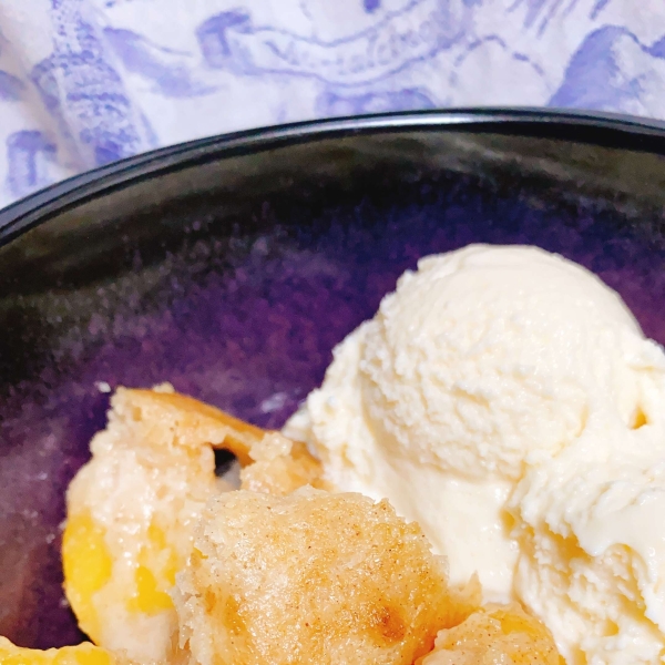 Instant Pot Peach Cobbler