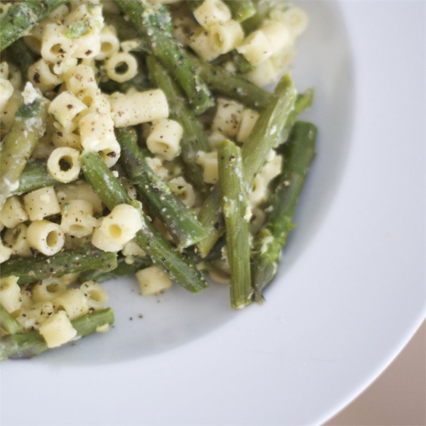 Creamy Macaroni with Asparagus Without the Cream