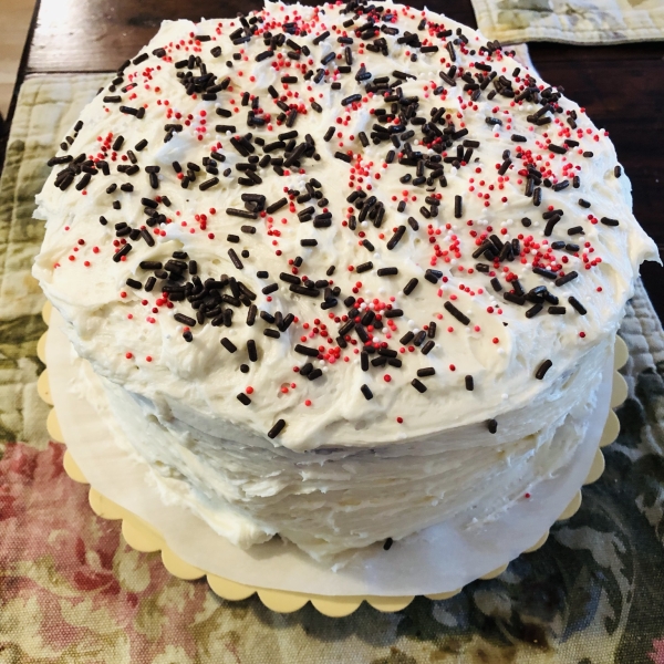 Savannah's Perfectly Ravishing Red Velvet Cake