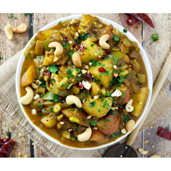 Sri Lankan Potato & Cashew Curry