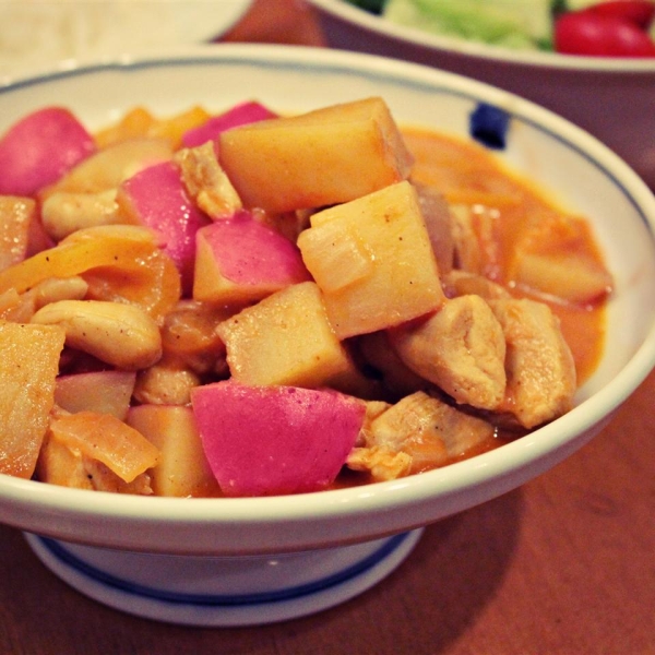 Sri Lankan Potato & Cashew Curry