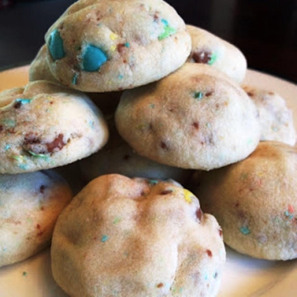 Mini Egg Shortbread Cookies